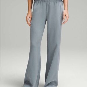 Lululemon Ribbed Softstreme Mid-Rise Pant 32"/Belgian Blue/ size 12
